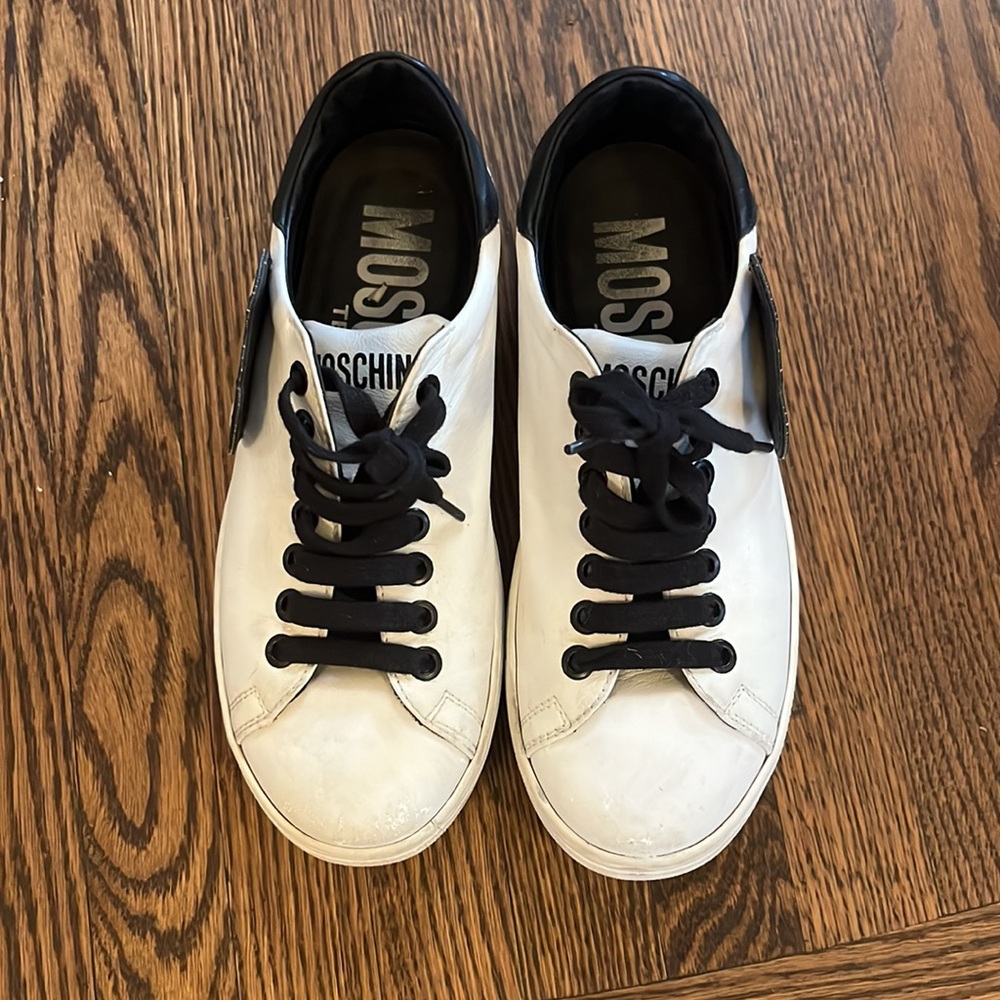 Moschino White Leather Runners with Leather Teddy Bear Graphic Patch
